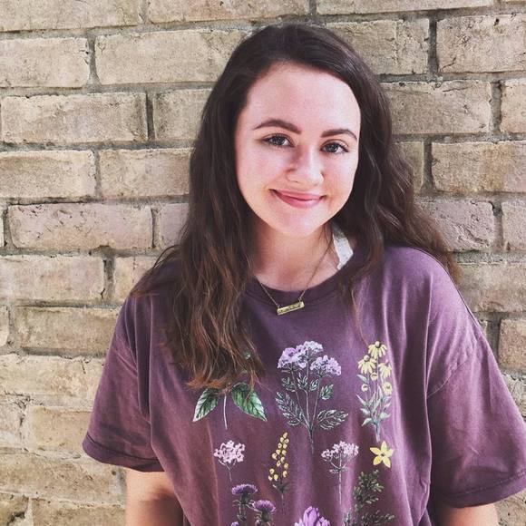 Meet your Posher, Victoria - Picture 1 of 1